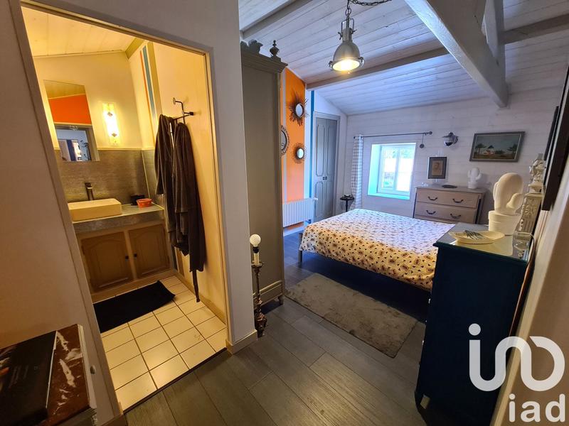 Maison - 248 m² - 8 pièces