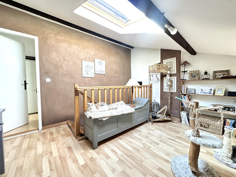 Maison - 195 m² - 7 pièces