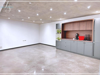 Local d'activités - 268 m²