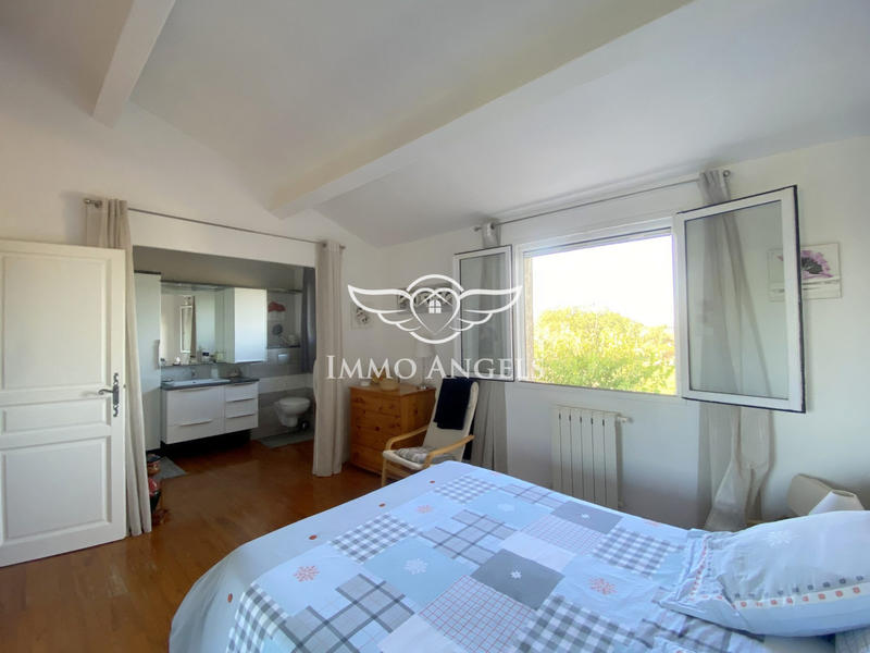 Maison - 206 m² - 9 pièces