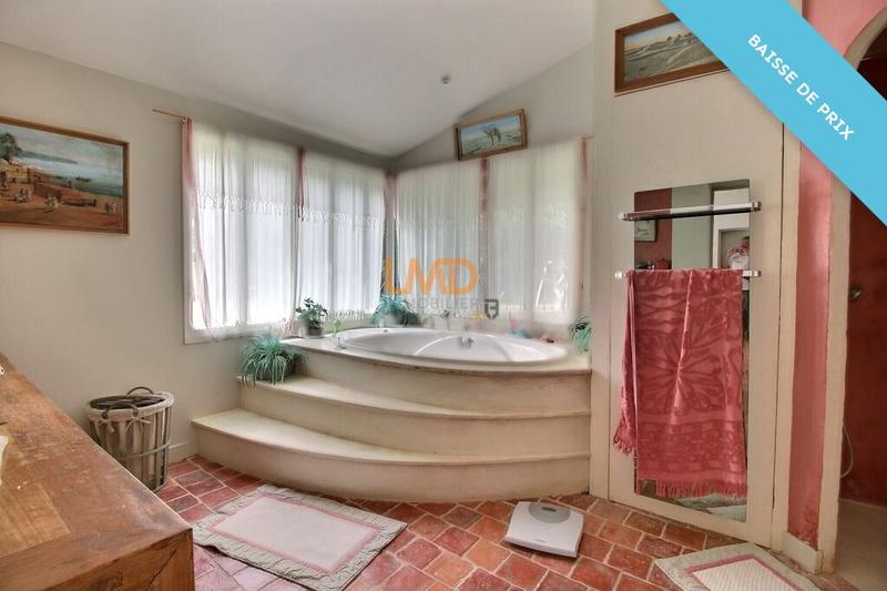 Propriété - 216 m² - 8 pièces