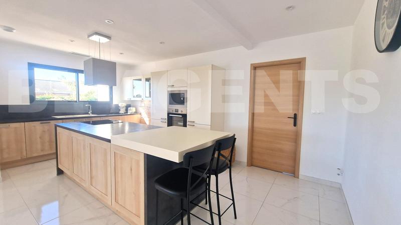 Maison - 135 m² - 5 pièces