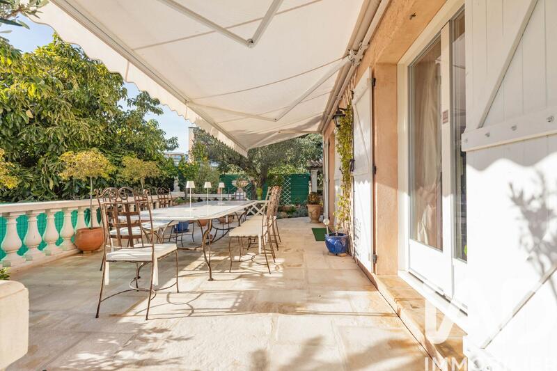 Maison de ville - 207 m² - 7 pièces