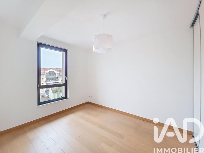 Appartement - 90 m² - 4 pièces