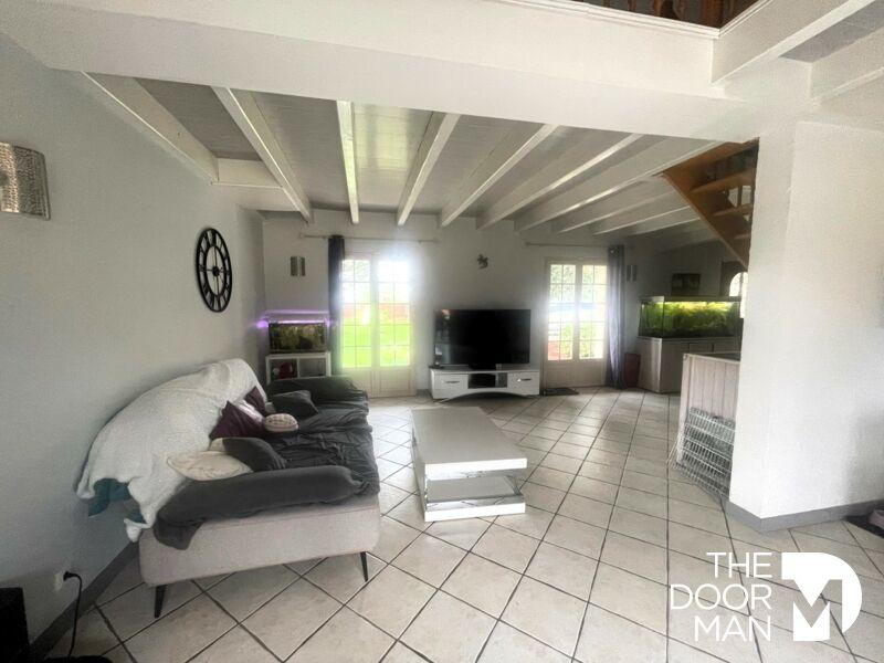 Maison - 180 m² - 6 pièces