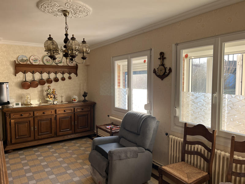 Maison - 98 m² - 7 pièces