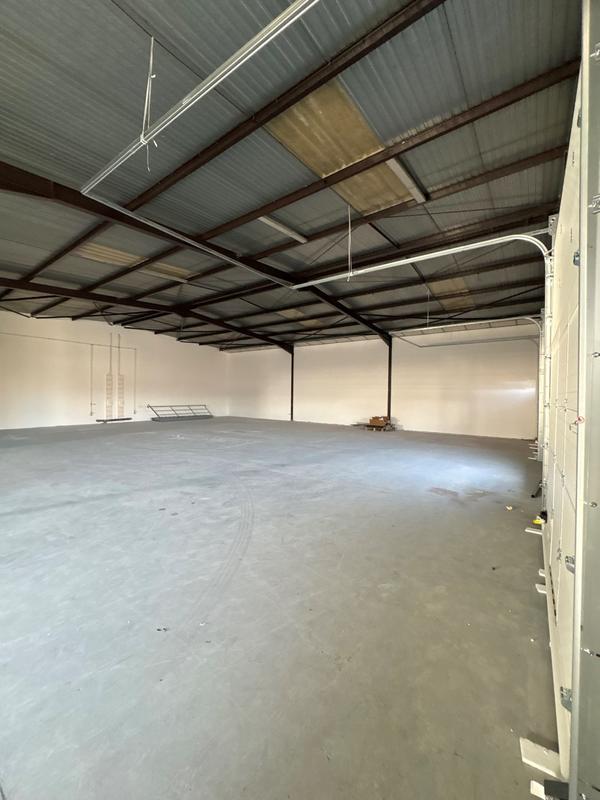 Local d'activités - 450 m²