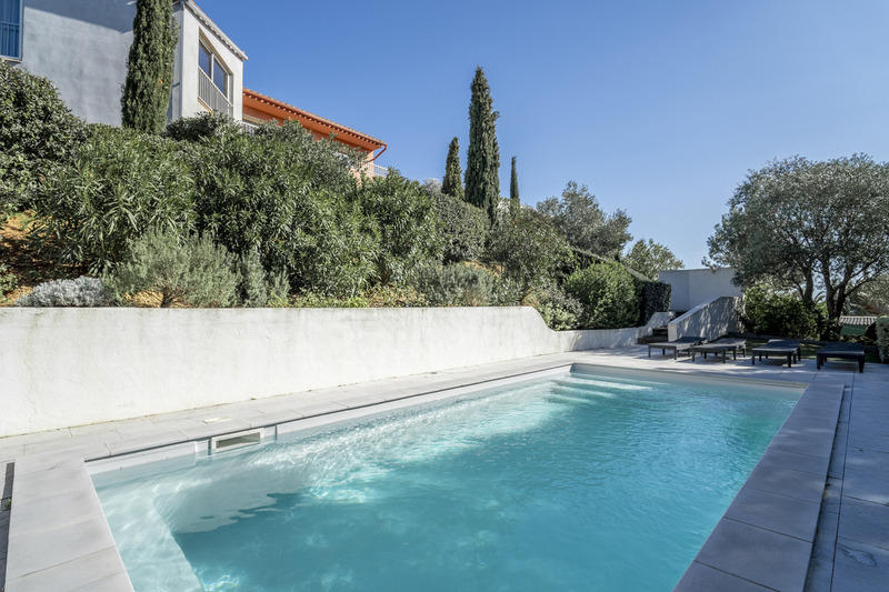 Villa - 232 m² - 7 pièces