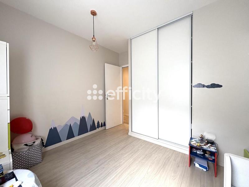 Appartement - 84 m² - 4 pièces