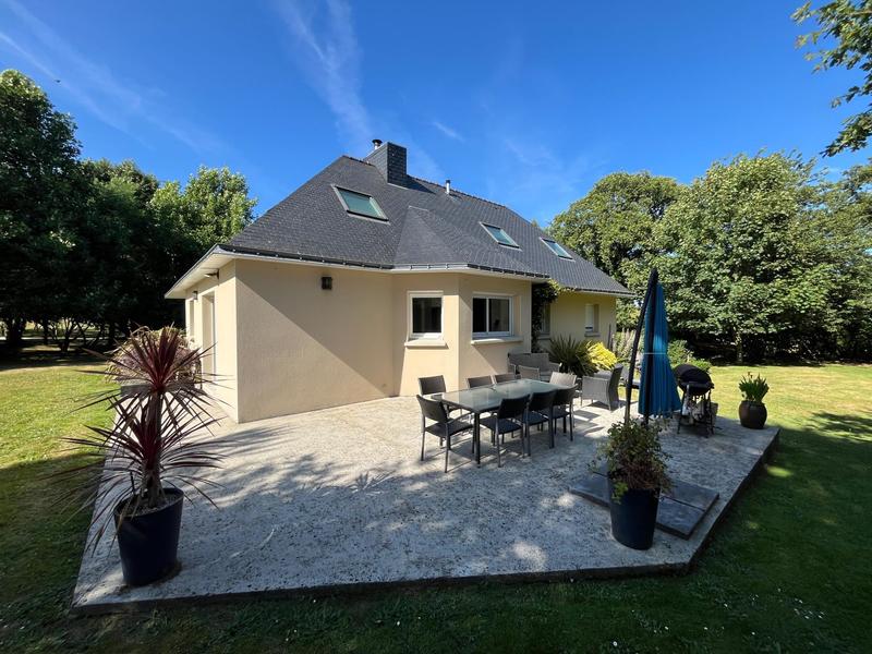 Maison - 178 m² - 10 pièces