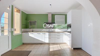 Maison - 138 m² - 5 pièces