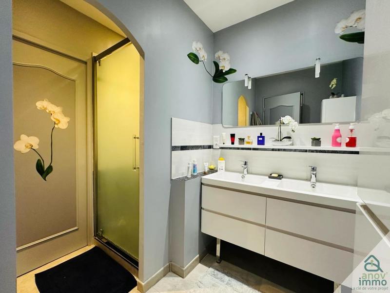 Pavillon - 100 m² - 5 pièces