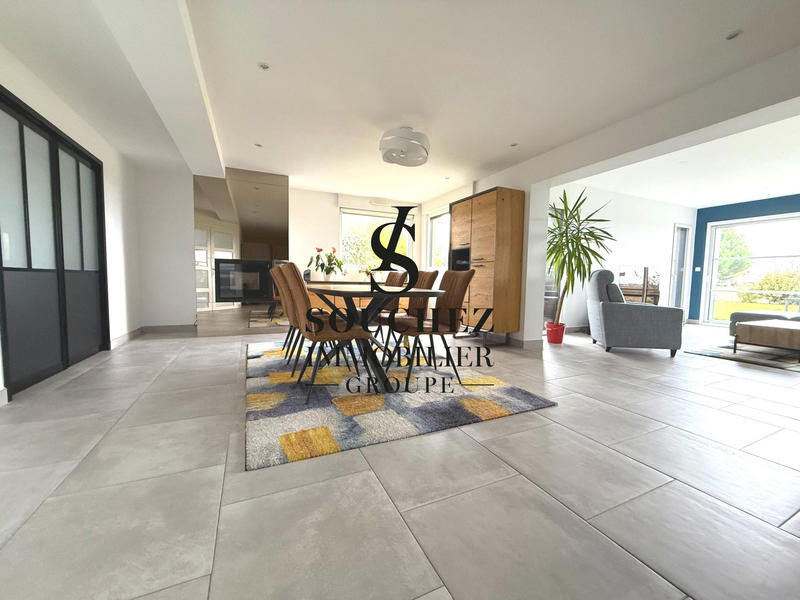 Maison - 185 m² - 7 pièces