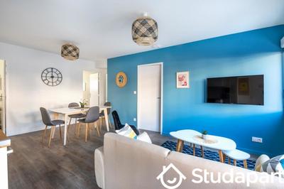 Chambre - 11 m² - 1 pièce