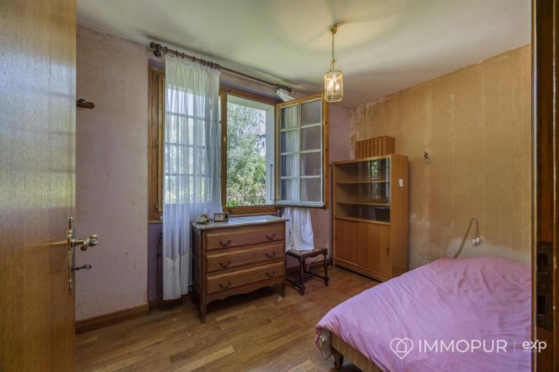 Propriété - 200 m² - 12 pièces