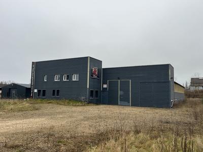 Entrepôt - 749 m²