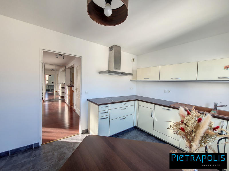 Appartement - 125 m² - 4 pièces