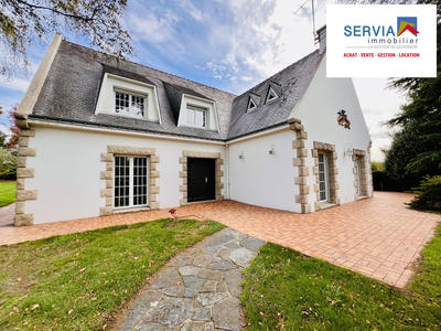 Maison - 316 m² - 12 pièces