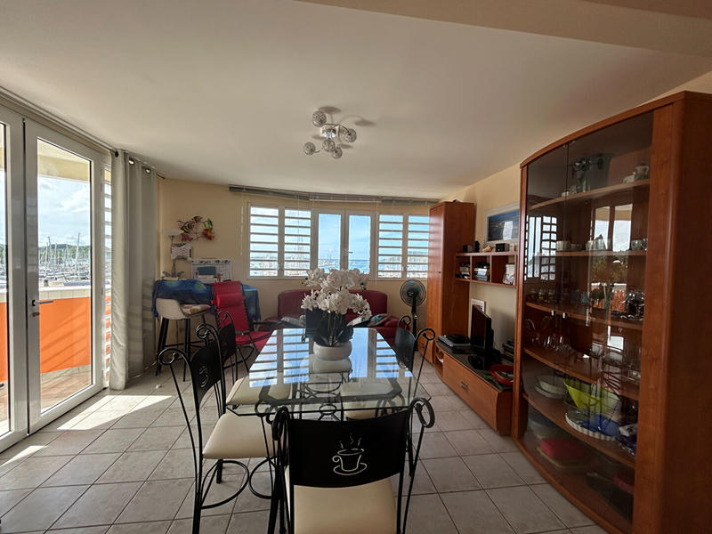 Appartement - 82 m² - 4 pièces