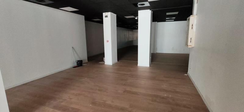 Local d'activités - 270 m²