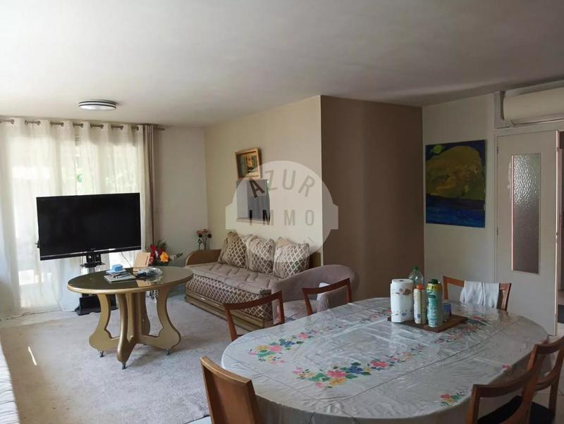 Maison - 197 m² - 7 pièces