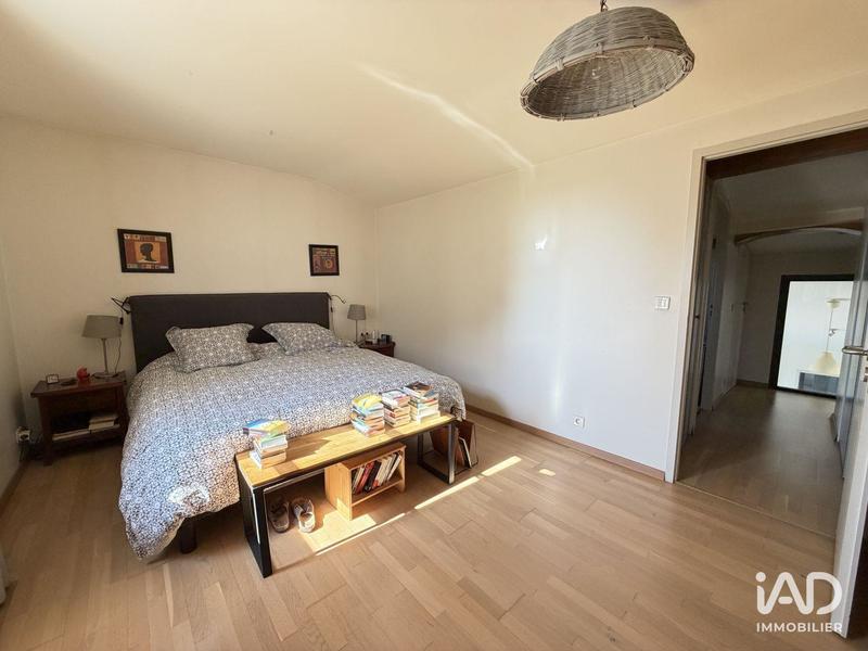 Maison - 237 m² - 5 pièces