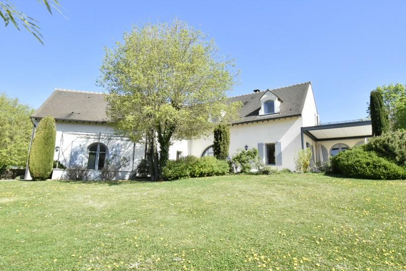Maison - 5 264 m² - 5 pièces