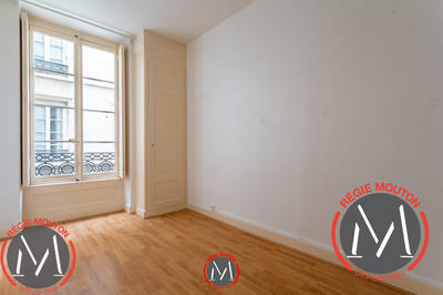 Appartement - 233 m² - 7 pièces