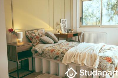 Chambre - 10 m² - 1 pièce