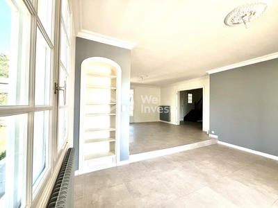 Villa - 192 m² - 8 pièces