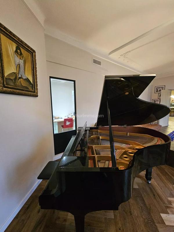 Maison - 315 m² - 10 pièces