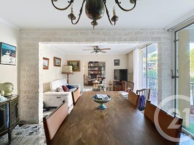 Appartement - 103 m² - 6 pièces