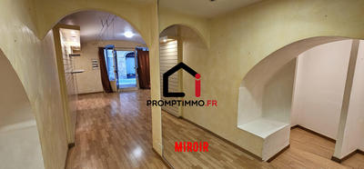 Fonds de commerce - Magasins - 92 m²