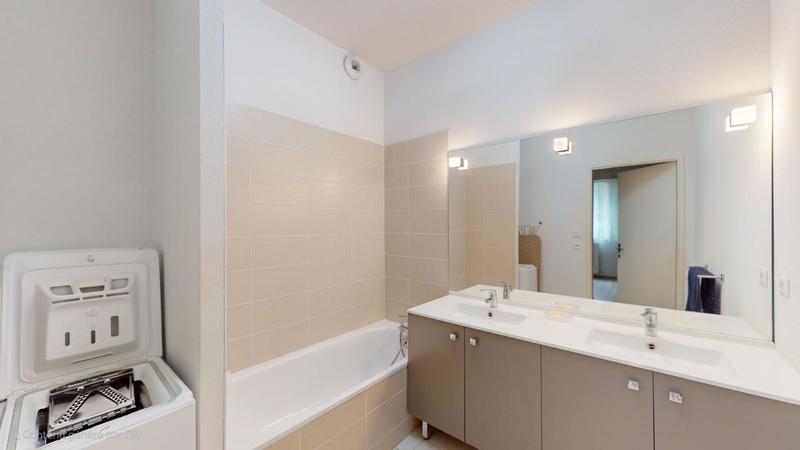 Appartement - 98 m² - 5 pièces