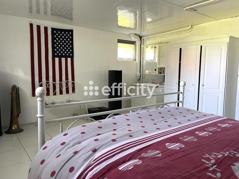 Pavillon - 150 m² - 5 pièces