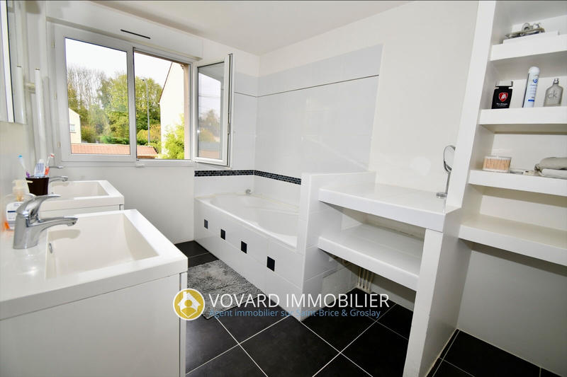Maison - 148 m² - 6 pièces