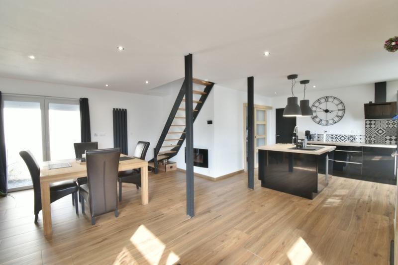 Maison - 105 m² - 6 pièces