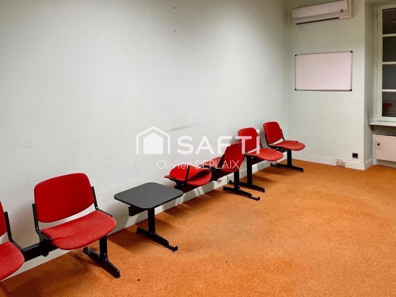 Bureau - 225 m² - 9 pièces