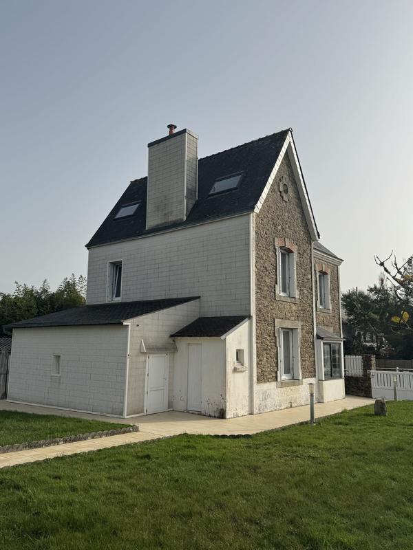 Maison - 145 m² - 9 pièces