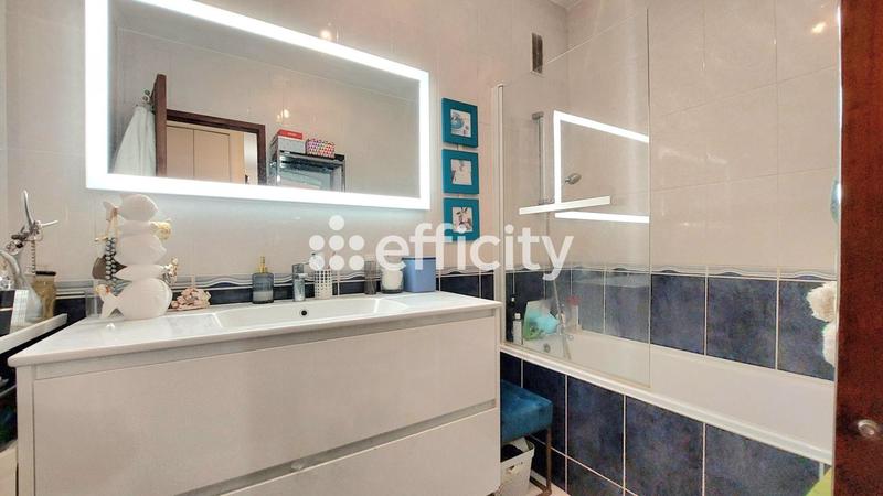 Appartement - 86 m² - 4 pièces