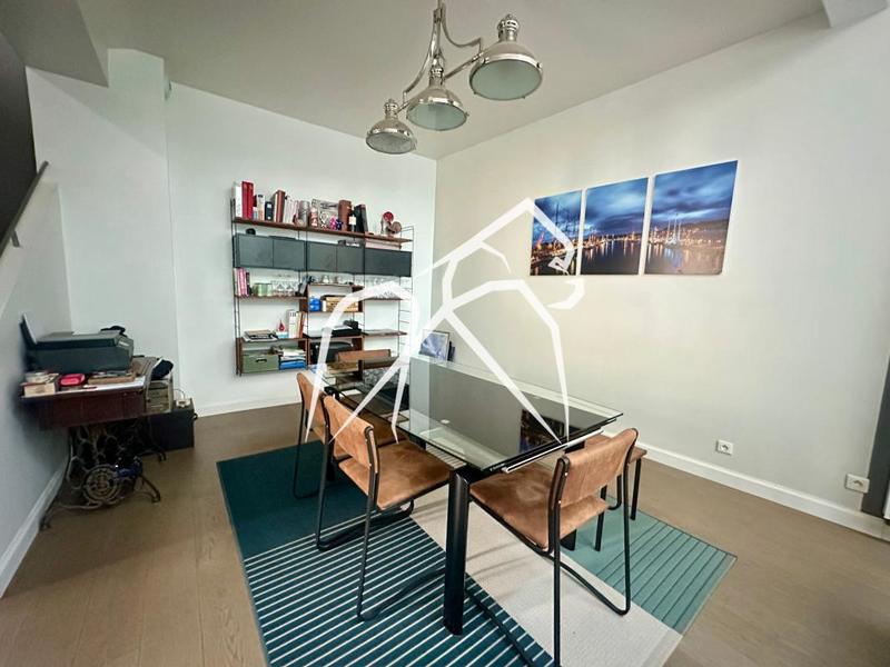 Appartement ancien - 159 m² - 5 pièces