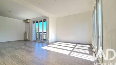 Appartement - 84 m² - 4 pièces