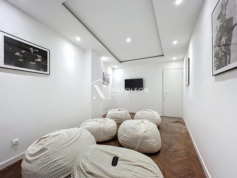 Maison - 252 m² - 10 pièces