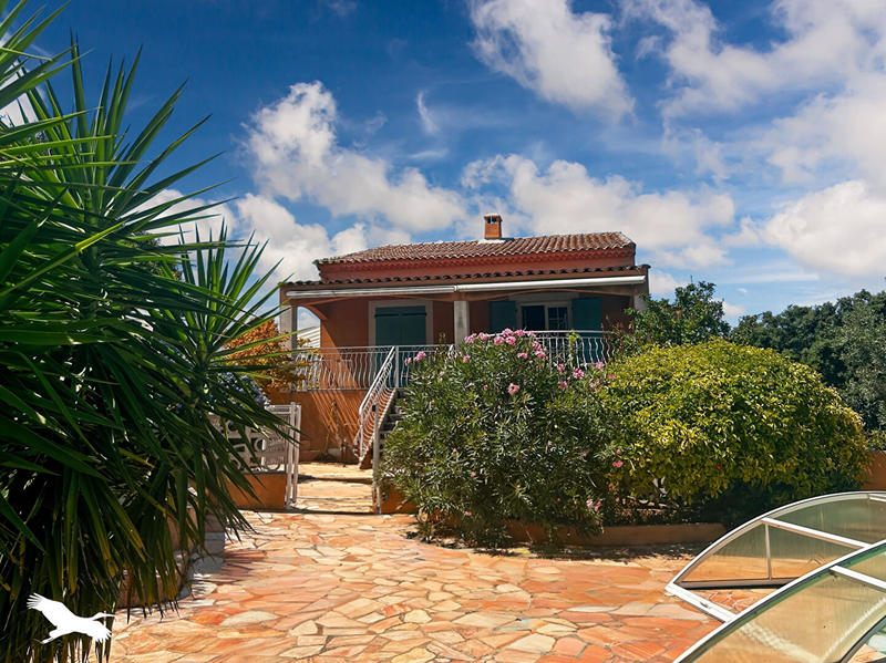 Maison - 202 m² - 7 pièces