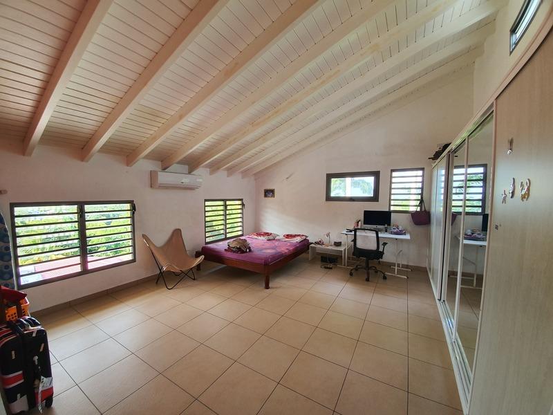 Villa - 280 m² - 6 pièces