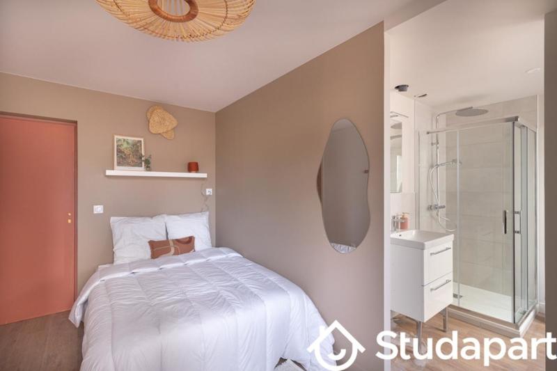 Chambre - 14 m² - 1 pièce