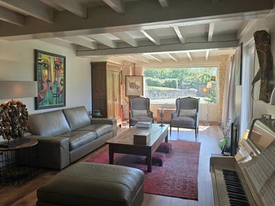 Maison traditionnelle - 176 m² - 8 pièces