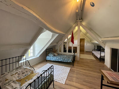 Maison - 237 m² - 7 pièces