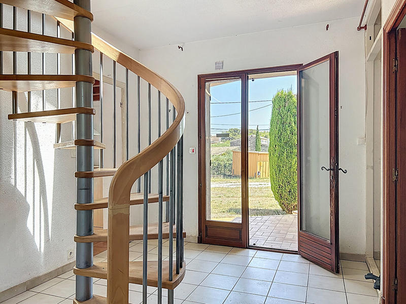 Maison - 227 m² - 7 pièces