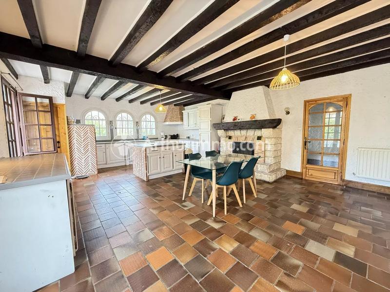 Maison - 264 m² - 9 pièces